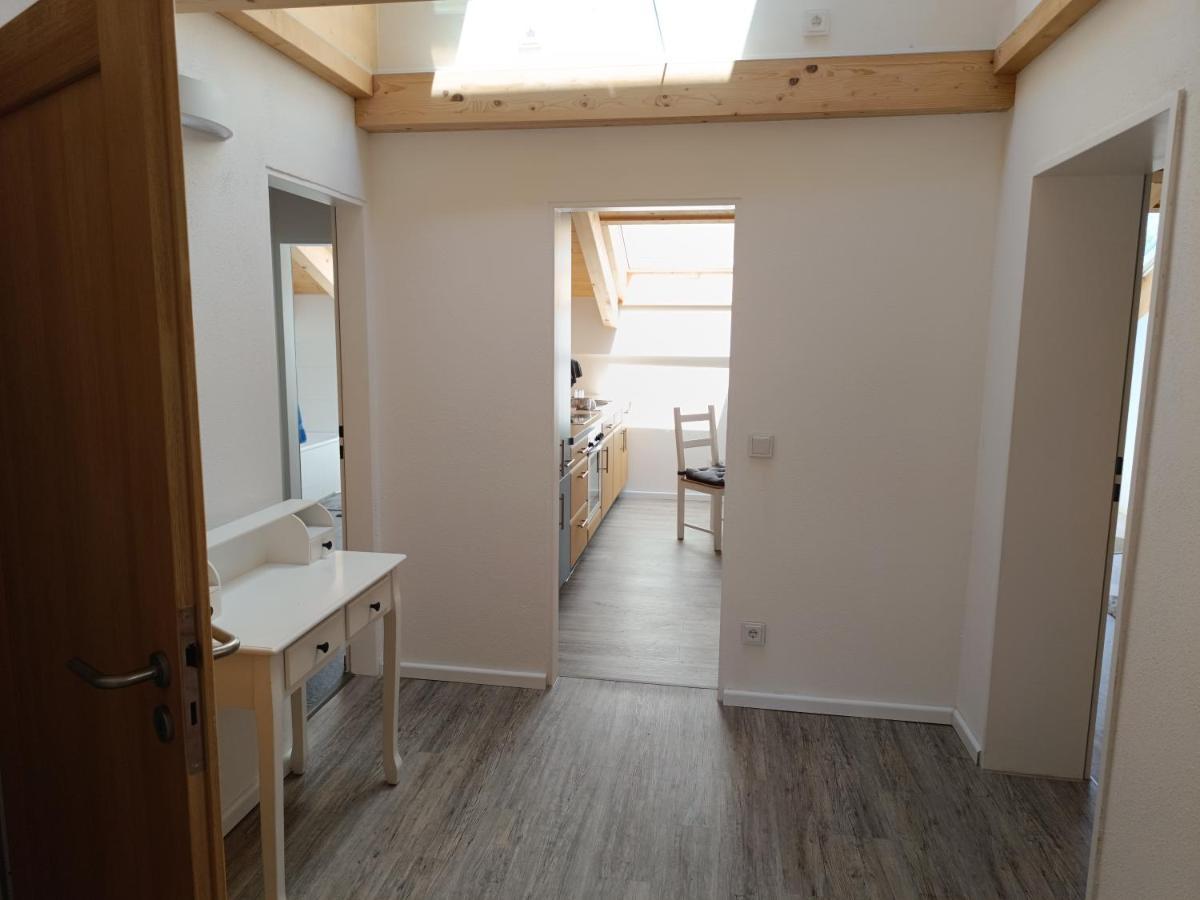 Apartment Unterm Dach Mit Kleinem Seeblick Munsing Ngoại thất bức ảnh